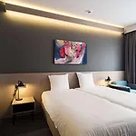 Executive Residency By Western Amsterdam Airport Hotel 4*
