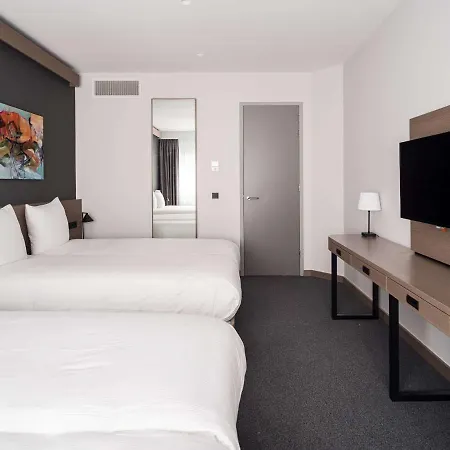 Executive Residency By Western Amsterdam Airport 4*