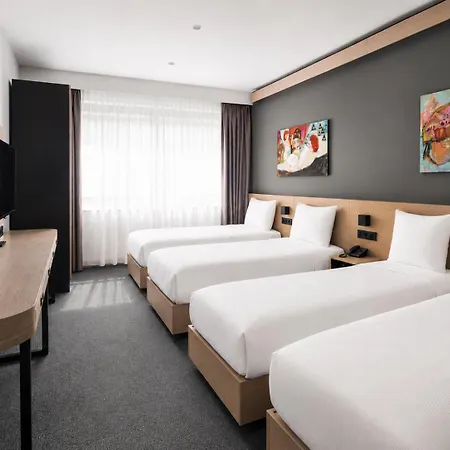 Executive Residency By Western Amsterdam Airport 4*