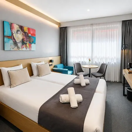 Executive Residency By Western Amsterdam Airport 4*