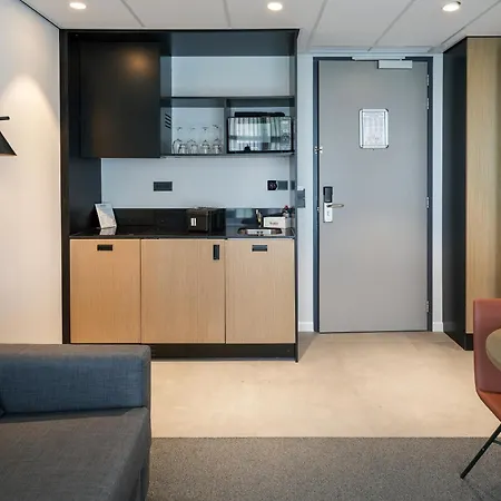 Executive Residency By Western Amsterdam Airport 4*