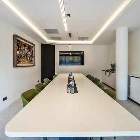 Executive Residency By Western Amsterdam Airport Hotel