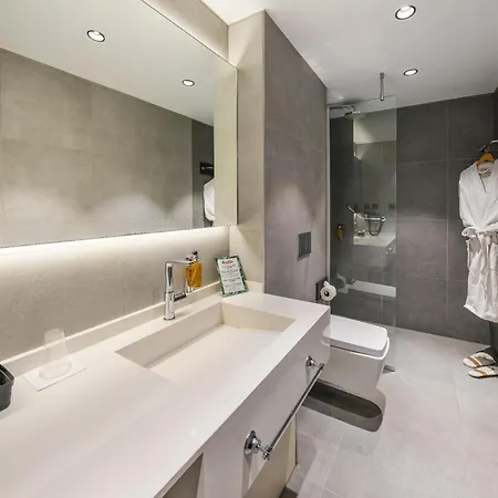 Executive Residency By Western Amsterdam Airport Hotel