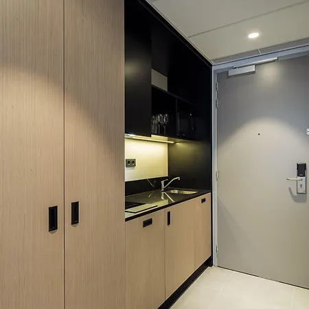 Executive Residency By Western Amsterdam Airport Hotel