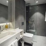 Executive Residency By Western Amsterdam Airport