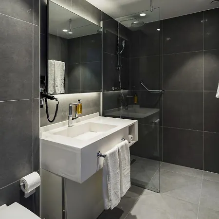 Executive Residency By Western Amsterdam Airport 4* 호프트도프