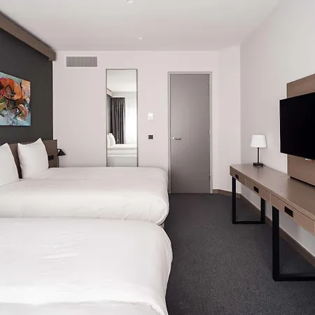 Executive Residency By Western Amsterdam Airport 4* 호프트도프