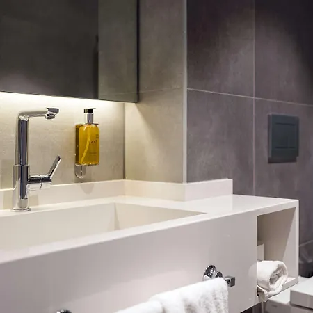 Executive Residency By Western Amsterdam Airport 호텔 호프트도프