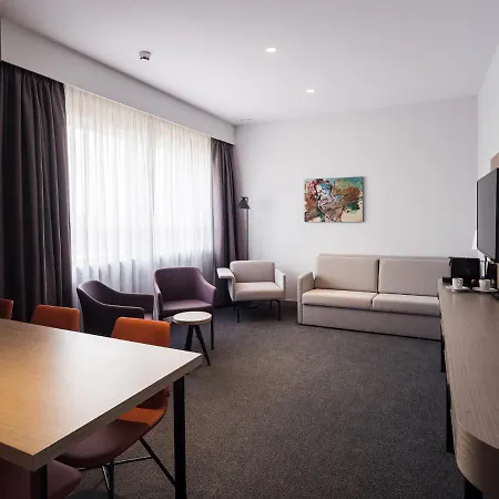 Executive Residency By Western Amsterdam Airport 4*