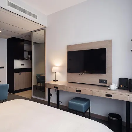 Executive Residency By Western Amsterdam Airport